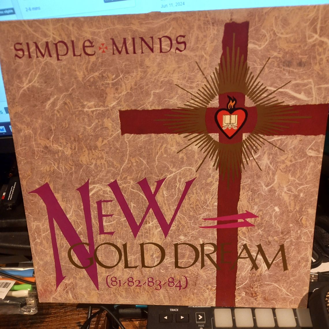 Simple Minds - New Gold Dream